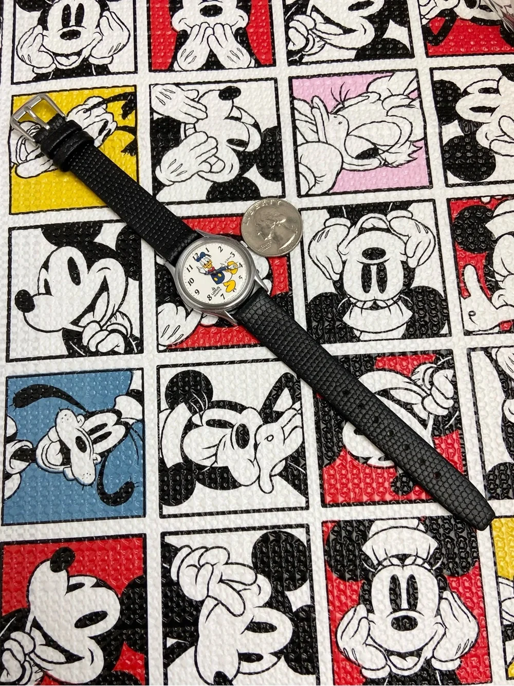 Vintage Disney x Lorus (Seiko) Donald Duck Pointing Hands Unisex Watch